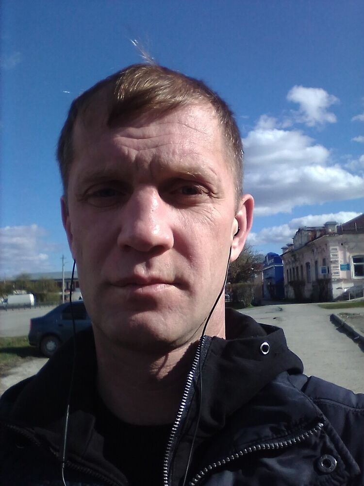  ,   Denis, 42 ,   ,   , c 