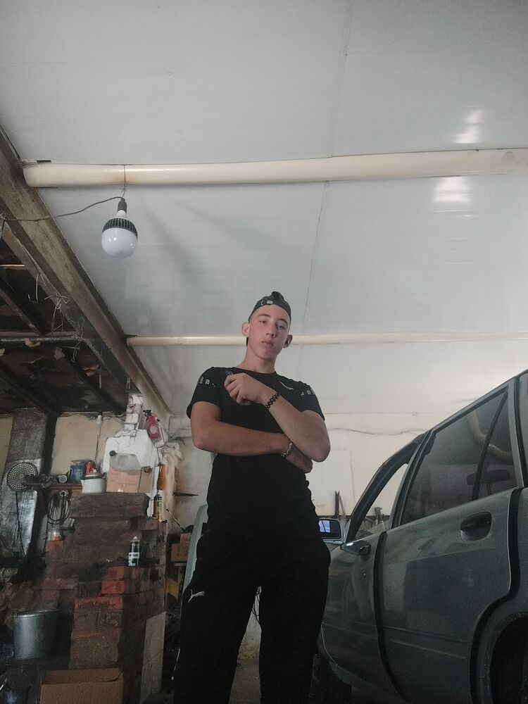  52982687  , 18 ,    