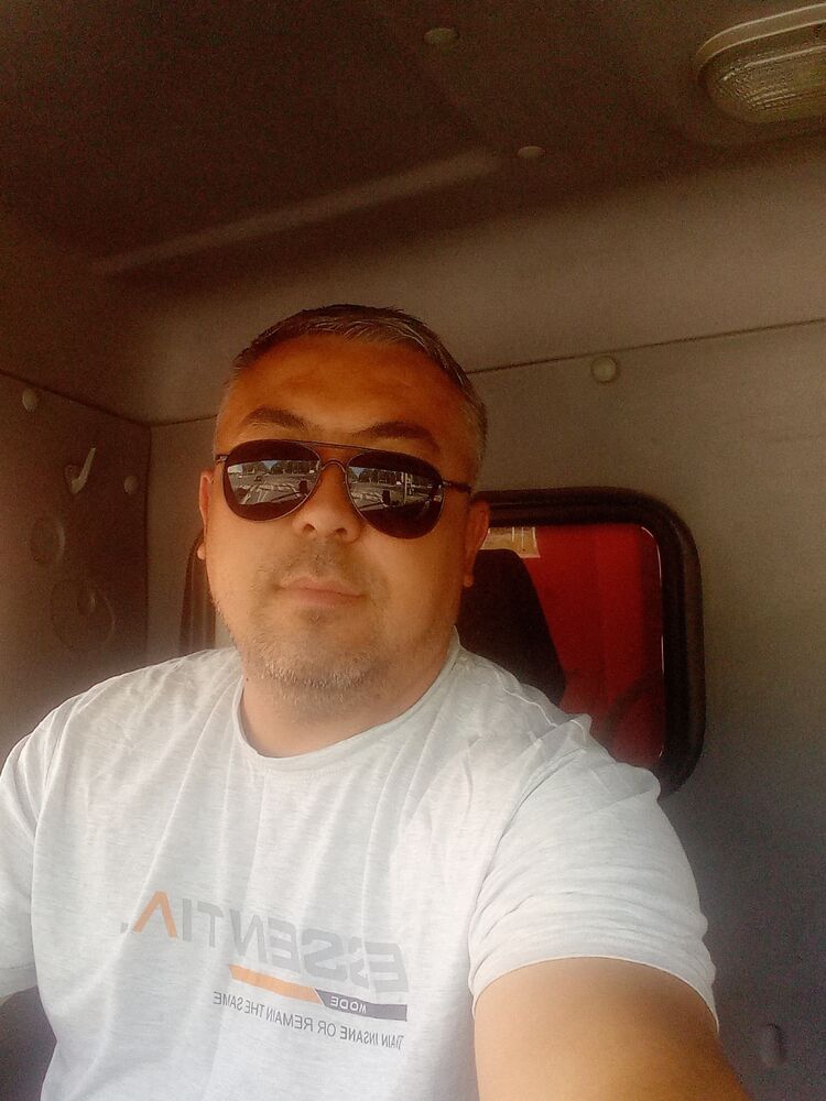  34930367  , 37 ,    