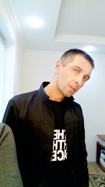  15744987  Dima, 47 ,    