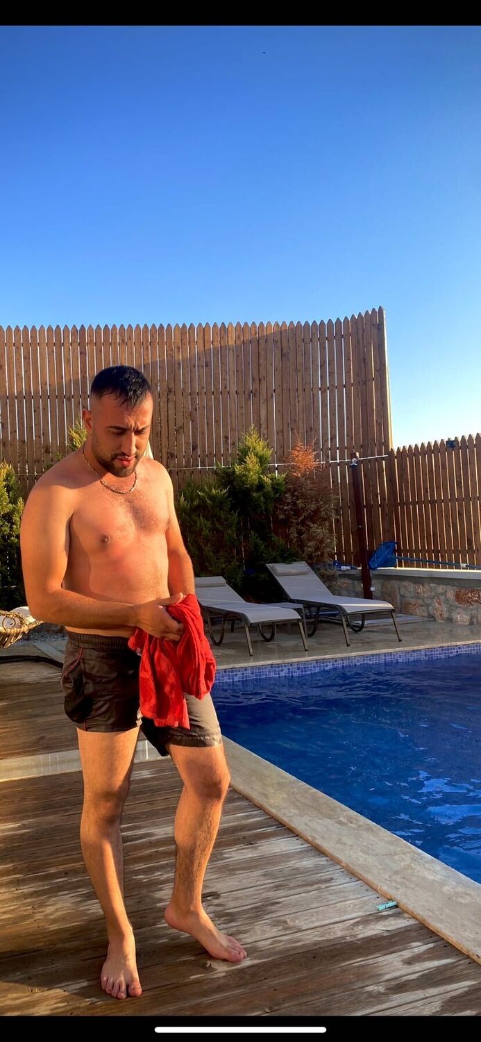  37757037  Ihsan, 27 ,    Gonen