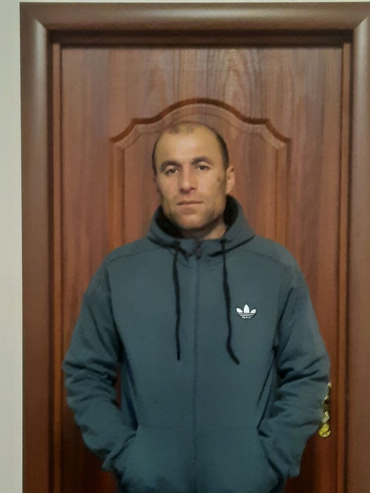  48163717  Ali, 40 ,    