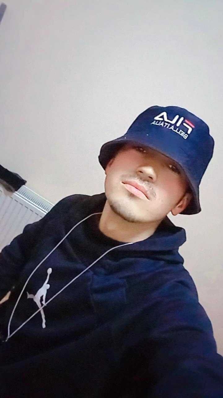  49927357  , 24 ,    