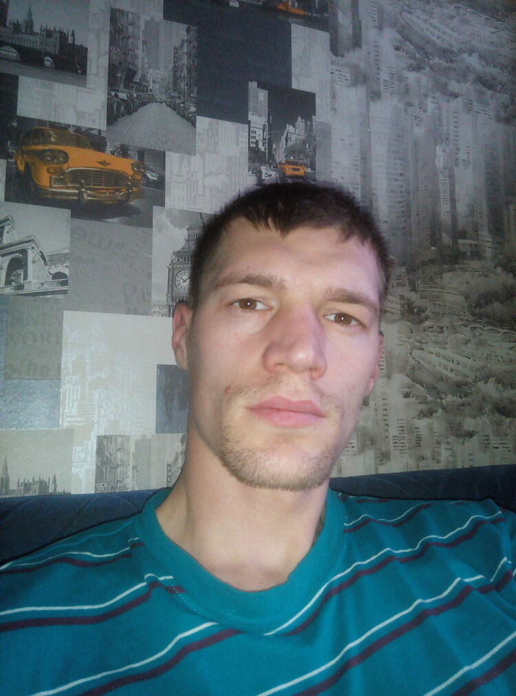  8578747  Aleks, 33 ,    