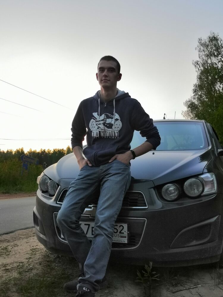  31305277  Denis, 26 ,    