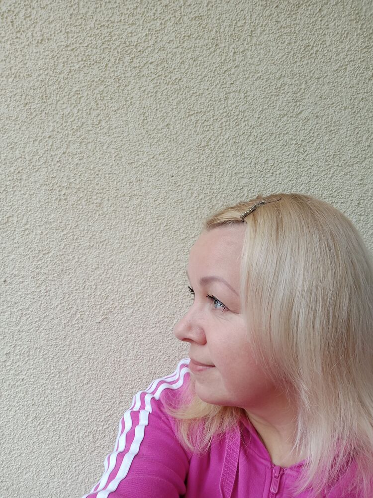  New Westminster,   Oksana, 51 ,   ,   , c , 
