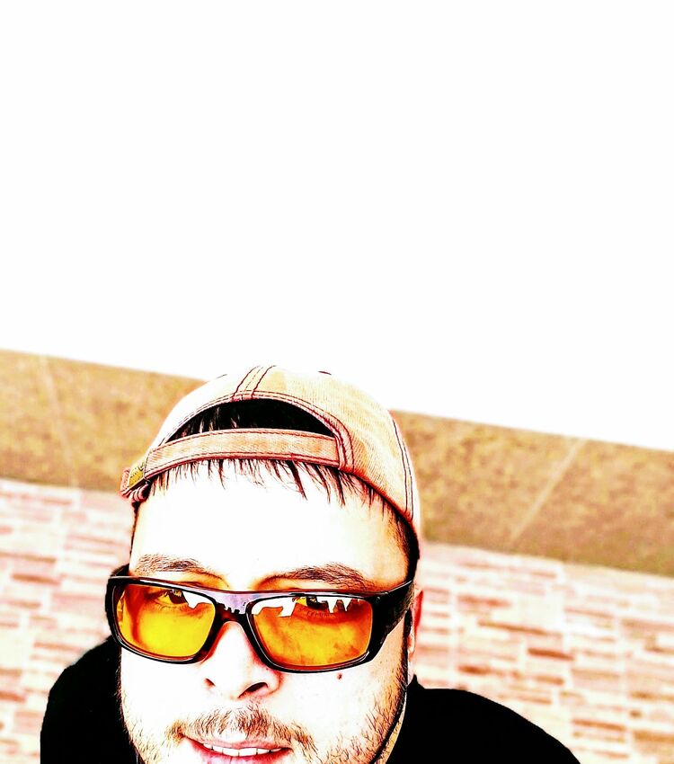  ,   Amir, 32 ,   ,   