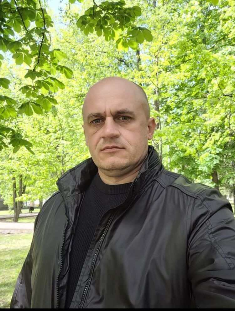  42779227  Sergei, 45 ,    