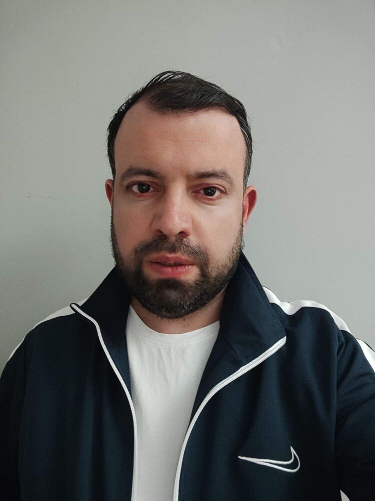  52915807  Aram, 41 ,    