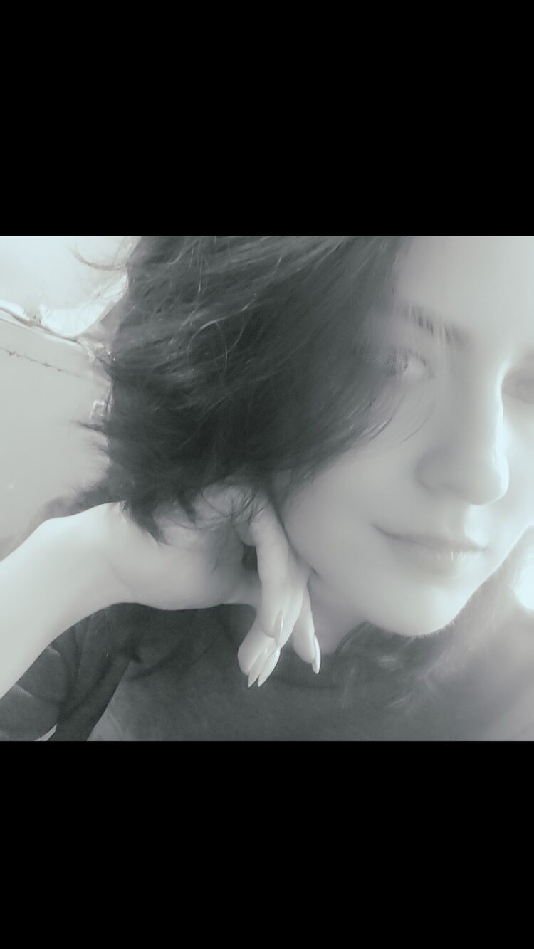  48835527  Anna, 26 ,    