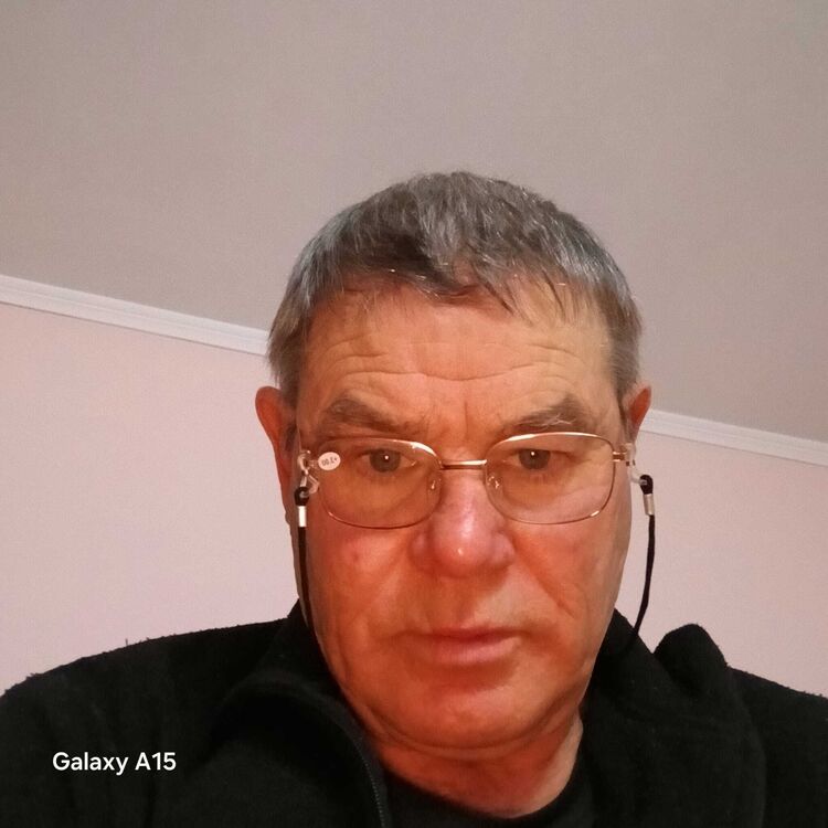  ,   Mihail, 61 ,     , c 