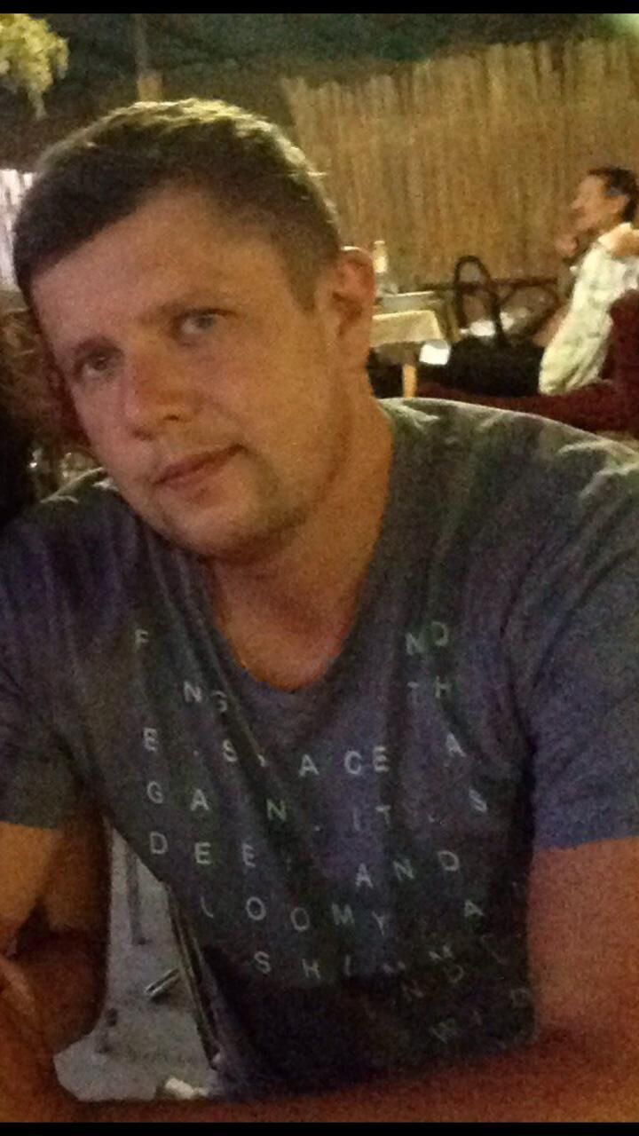  43465667  Andrew, 39 ,    -