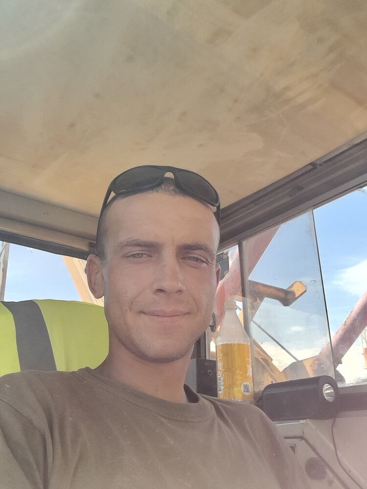  ,   Maks , 29 ,   c 
