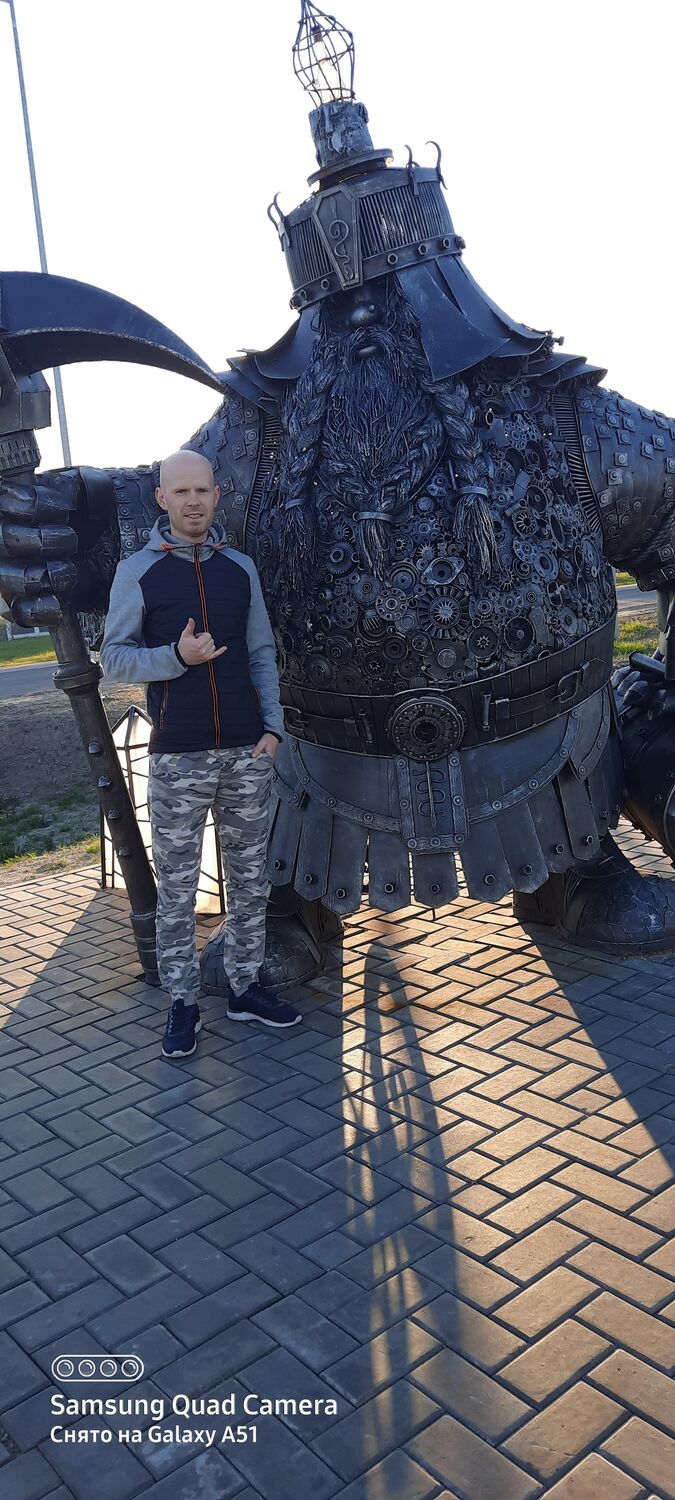  43237107  Anton, 37 ,    
