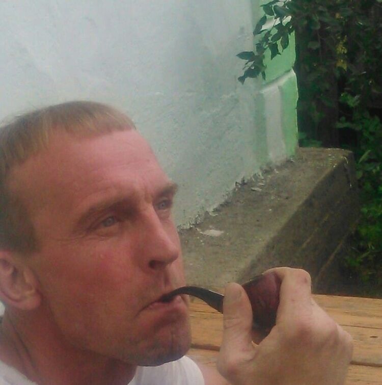  ,   Maksim, 47 ,   ,   