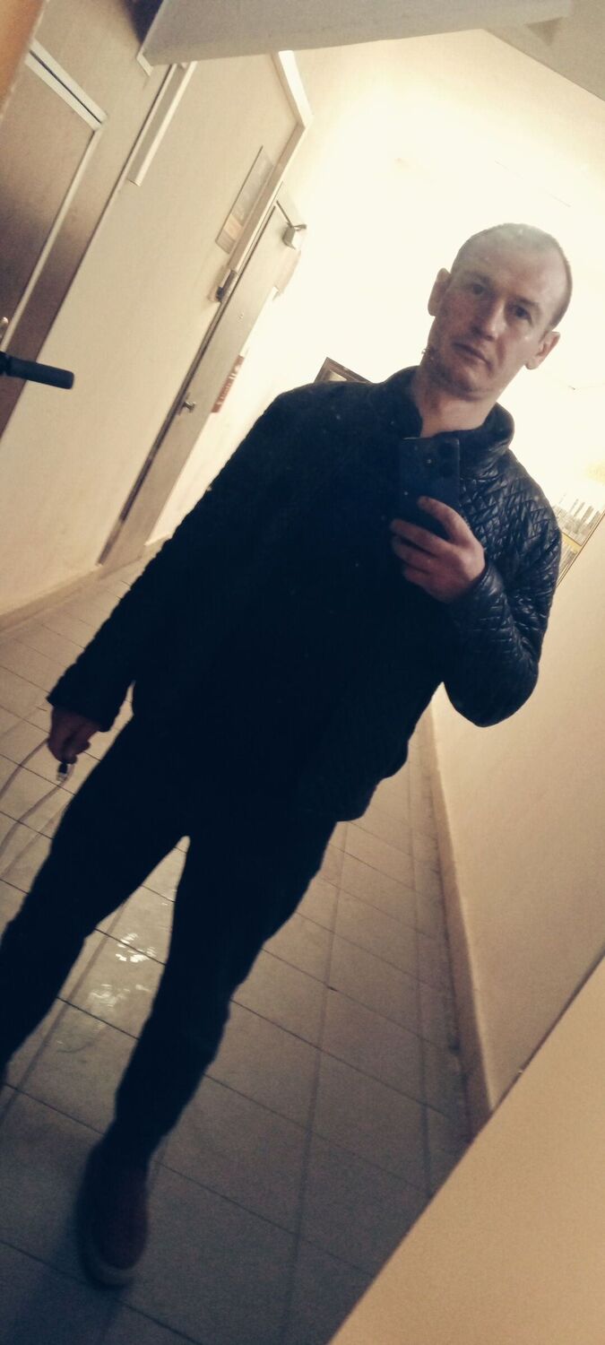  54103557  Andrei, 35 ,    