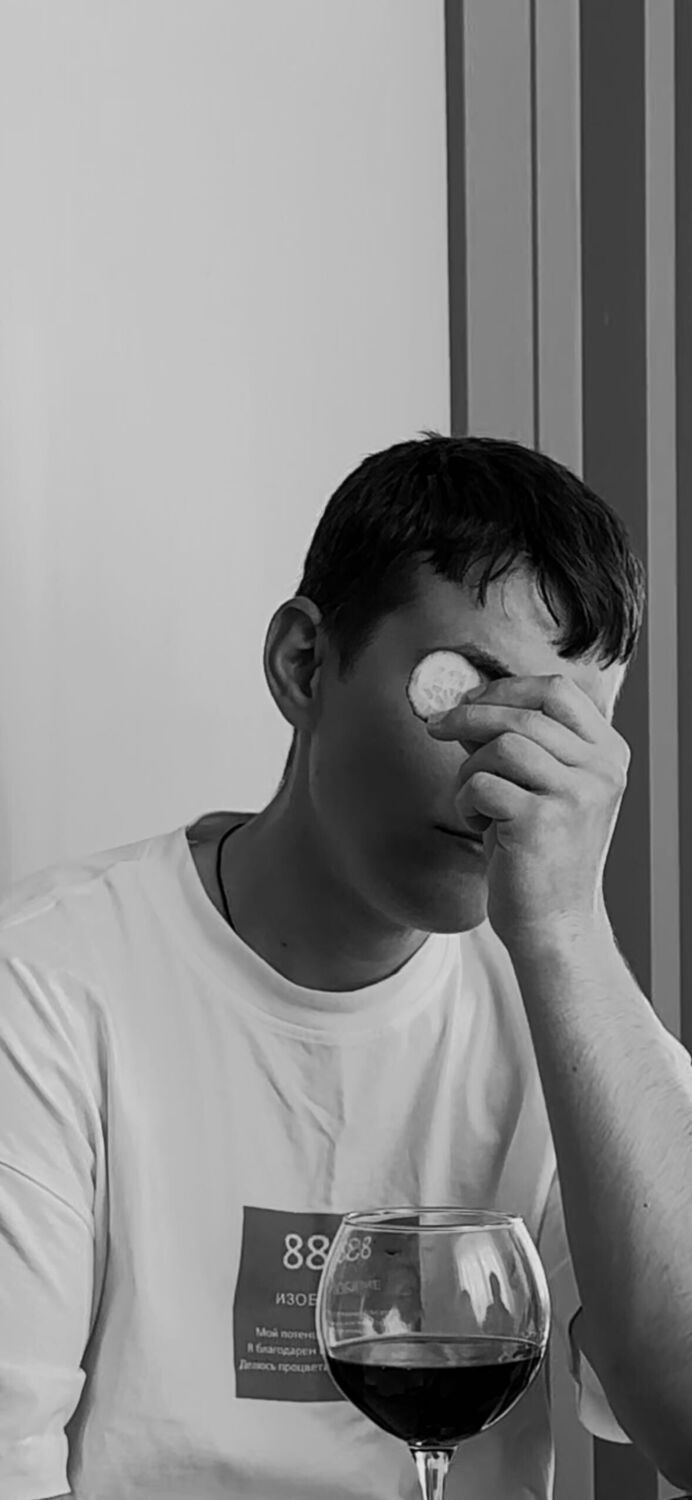  54203527  Seraphim, 22 ,    