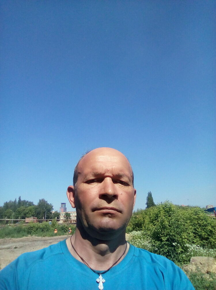  22056427  , 51 ,    