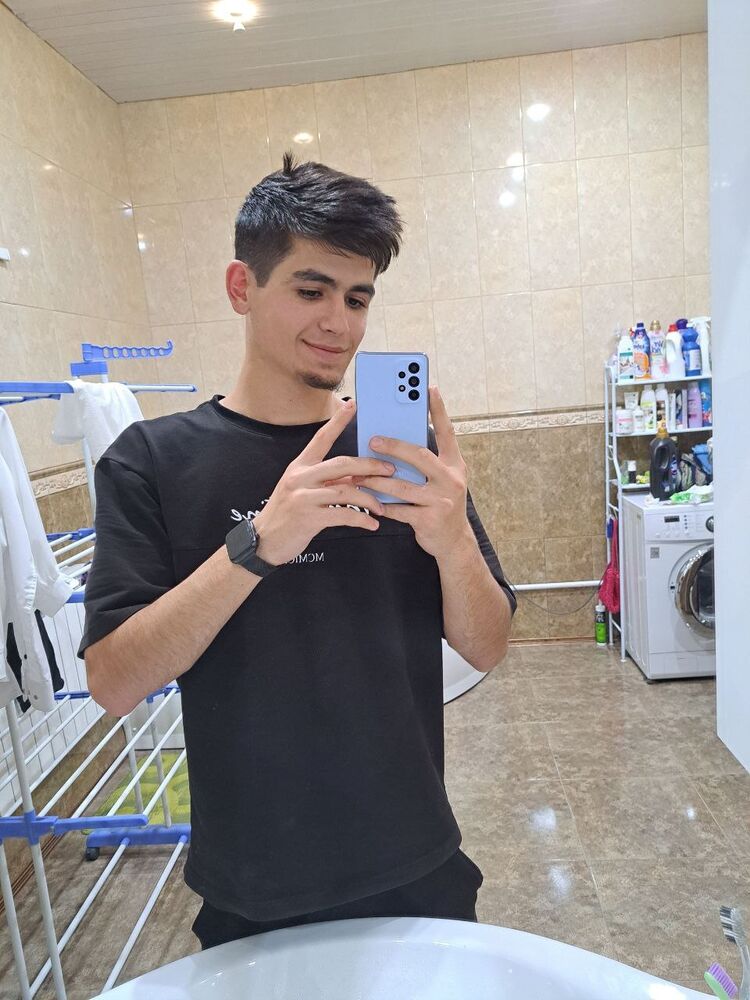  ,   Idris, 22 ,   ,   