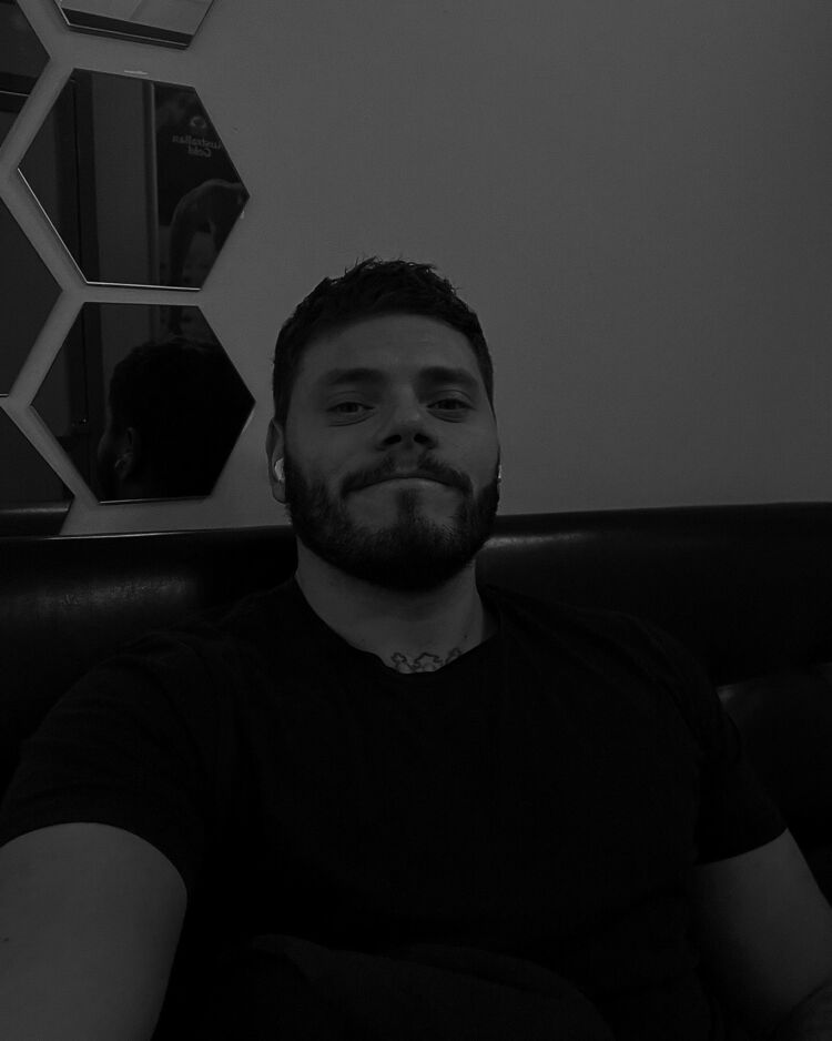  42884217  , 31 ,    