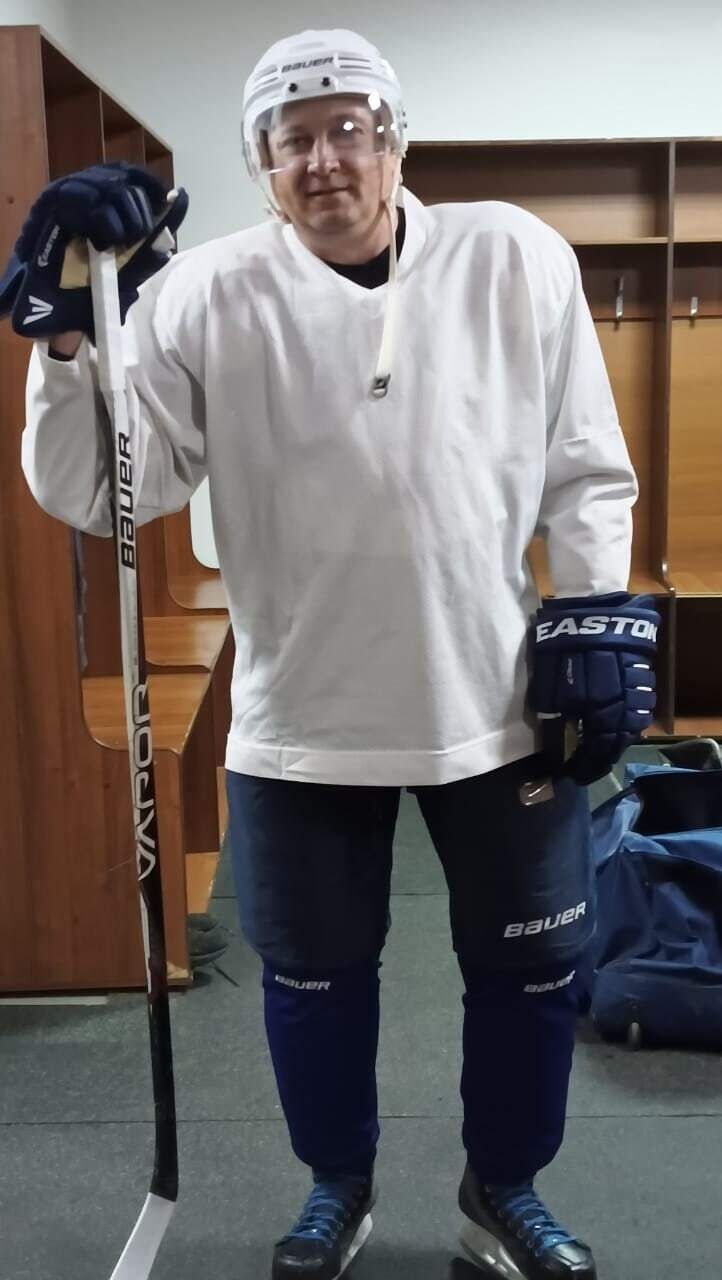  53897807  Denis, 42 ,     