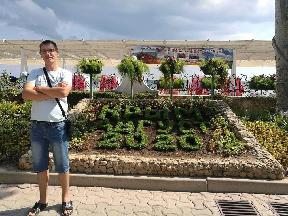  52072497  , 31 ,    