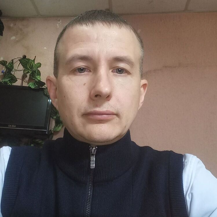 48592637  OLEG, 44 ,    --