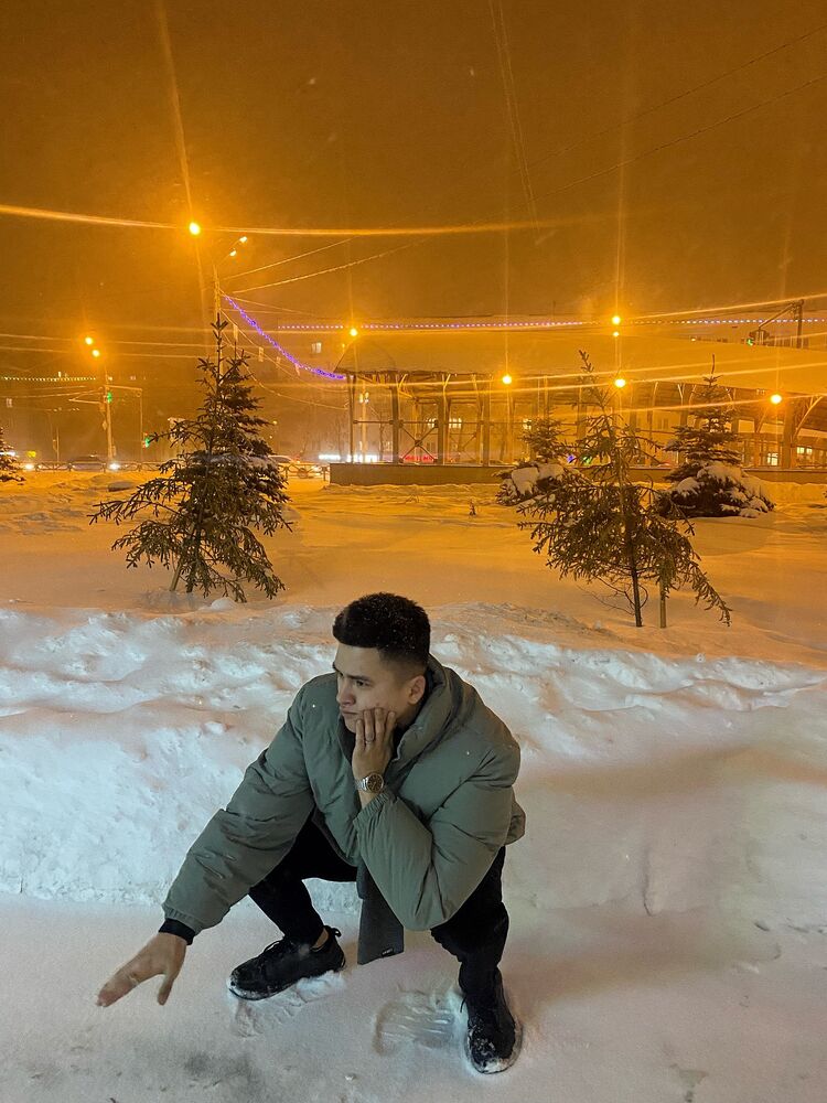  31639517  Ilshatgis, 24 ,    