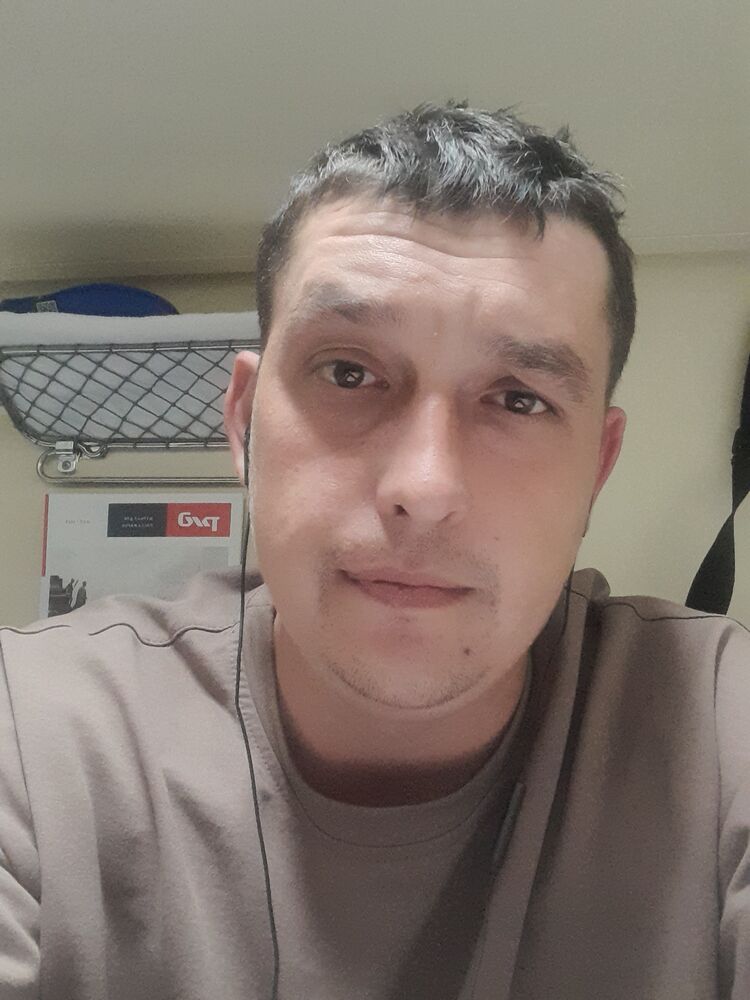  37895067  , 33 ,    