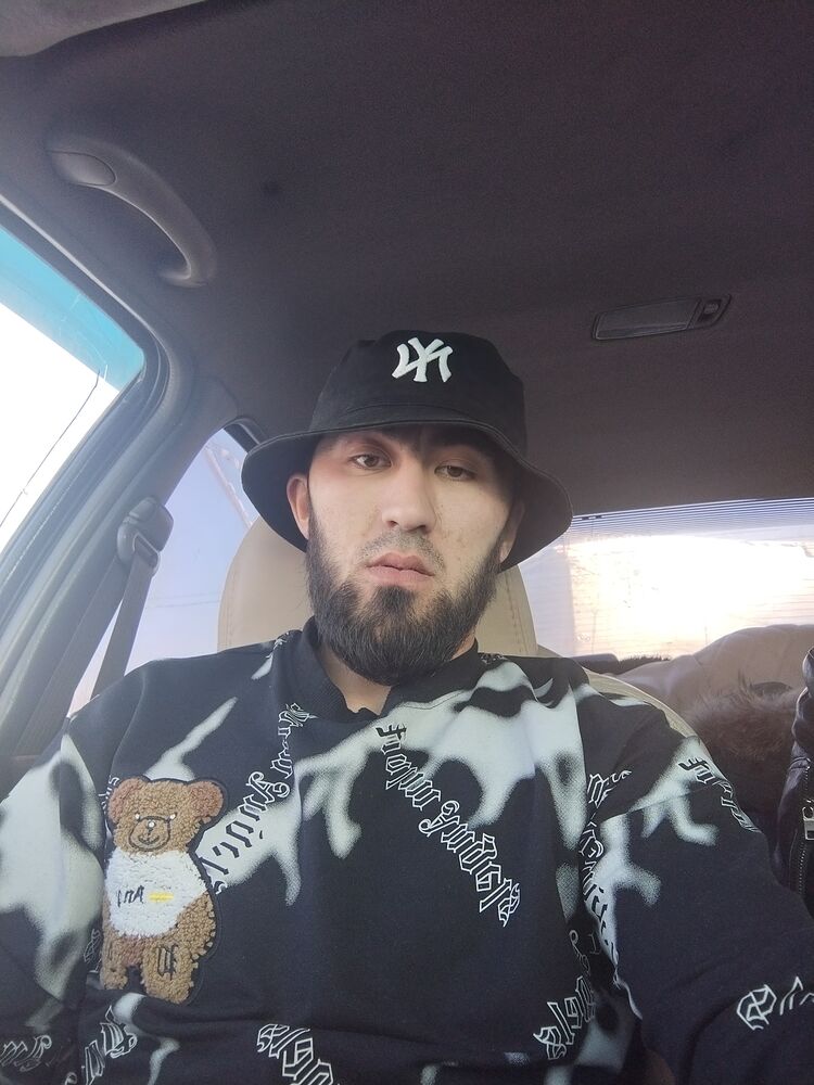  41416867  Ali, 28 ,    