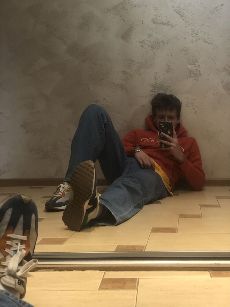  42930577  , 24 ,    