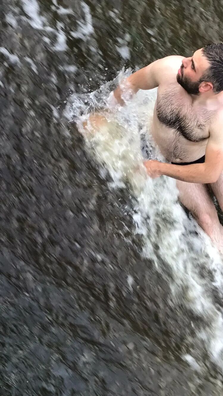  27524197  Garik, 31 ,    