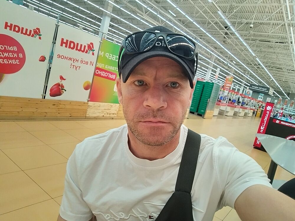  51780277  Rinat, 41 ,    