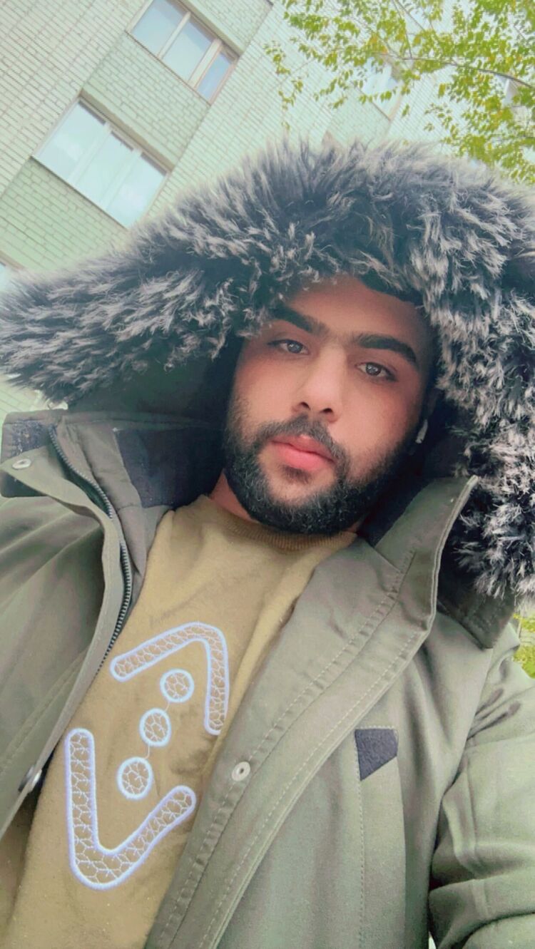  38639587  Hussein Ali, 25 ,    Soho