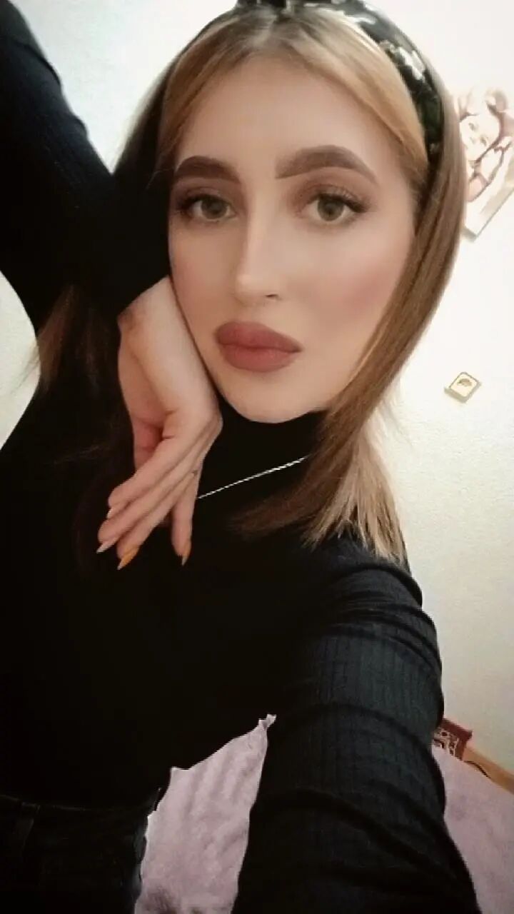  ,   Kati, 24 ,   ,   