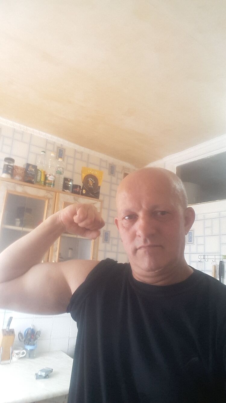  27823077  , 48 ,    