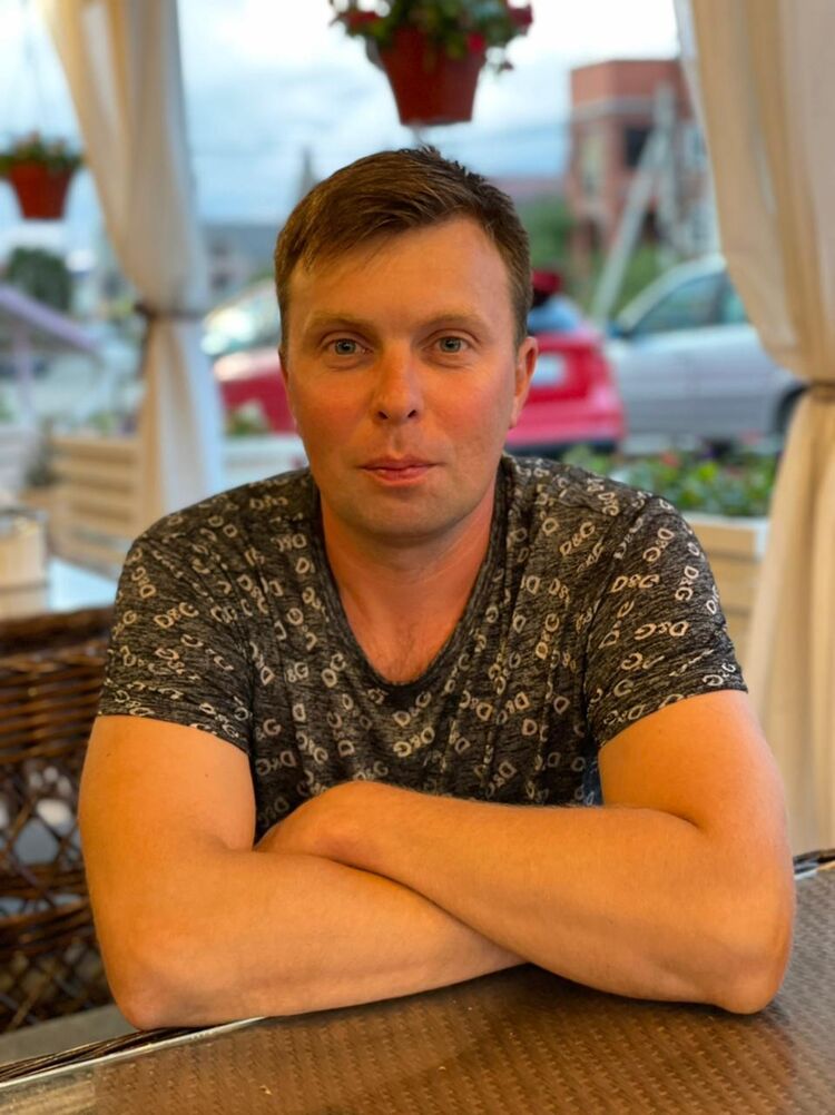  --,   , 39 ,     , c 