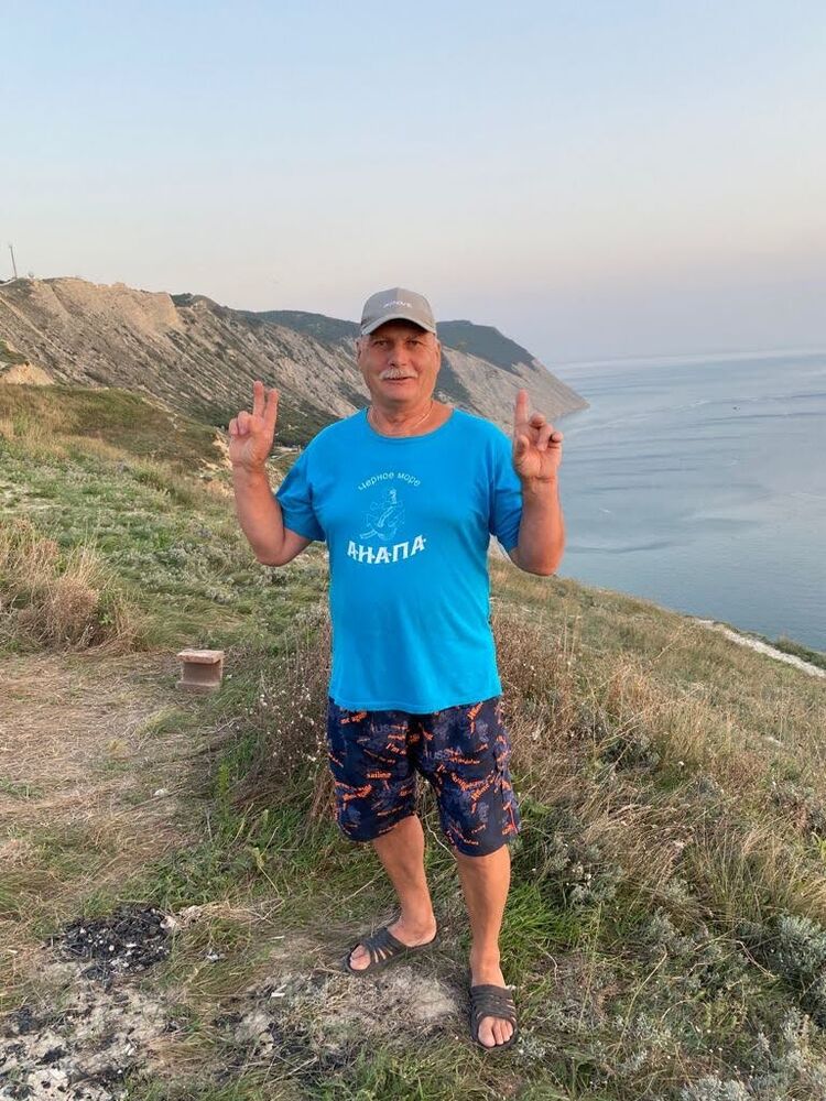  26918817  Sergei, 68 ,    