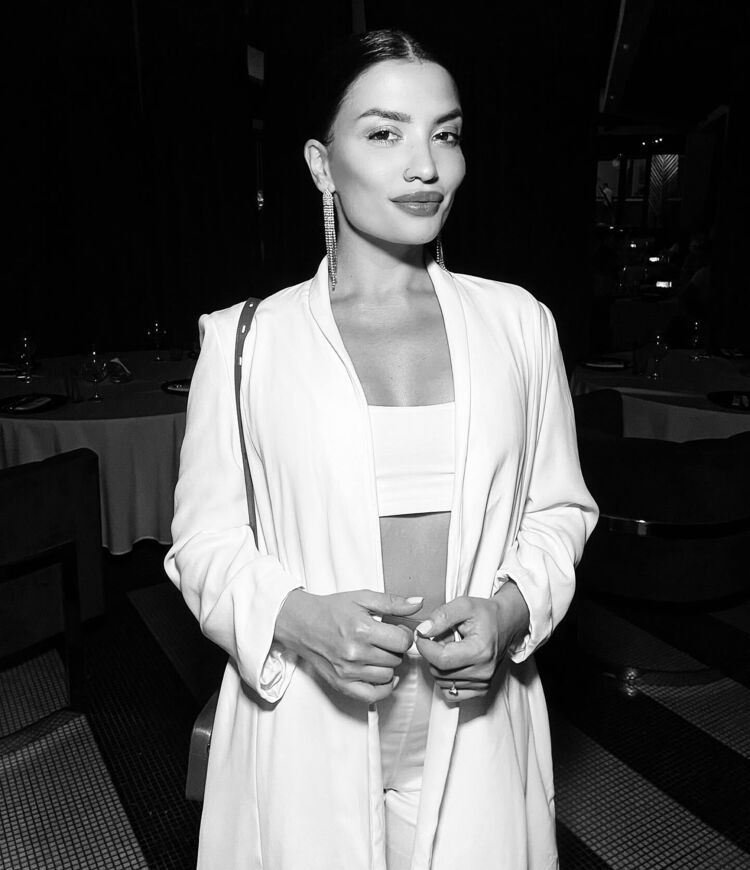  27713267  , 33 ,    -