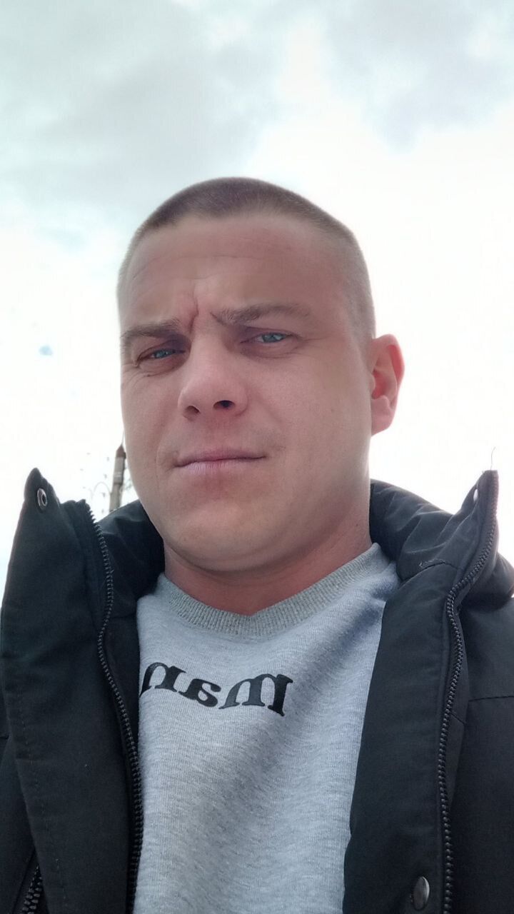  35221747  , 37 ,    