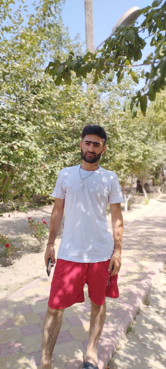  ,   Rasul, 33 ,   ,   
