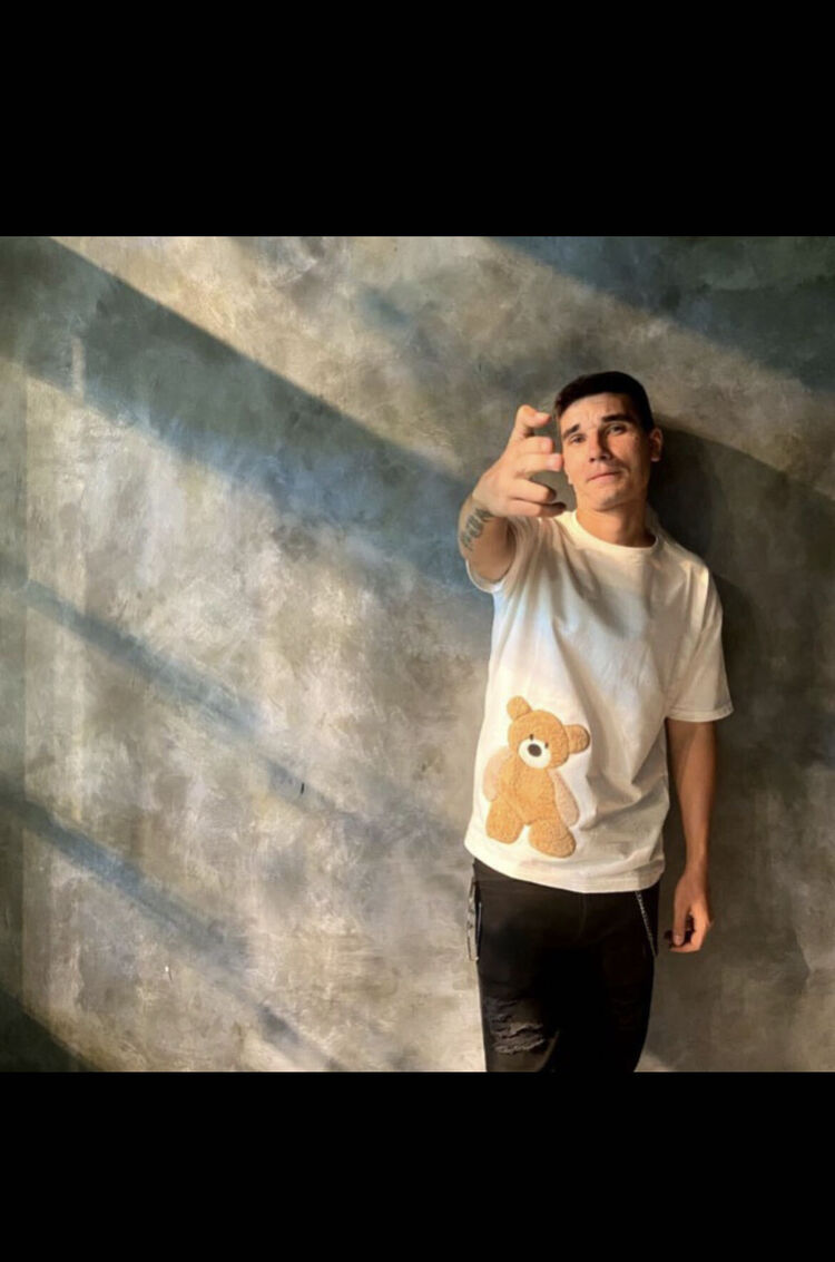  30404577  , 35 ,    