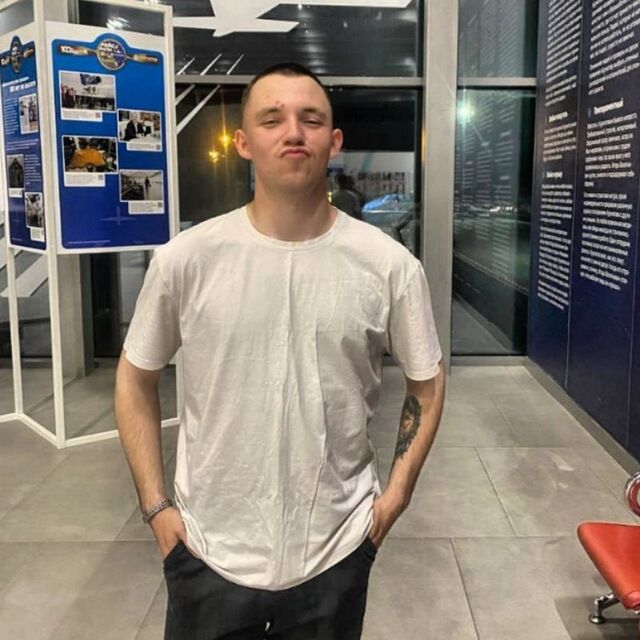  54118477  , 21 ,    -