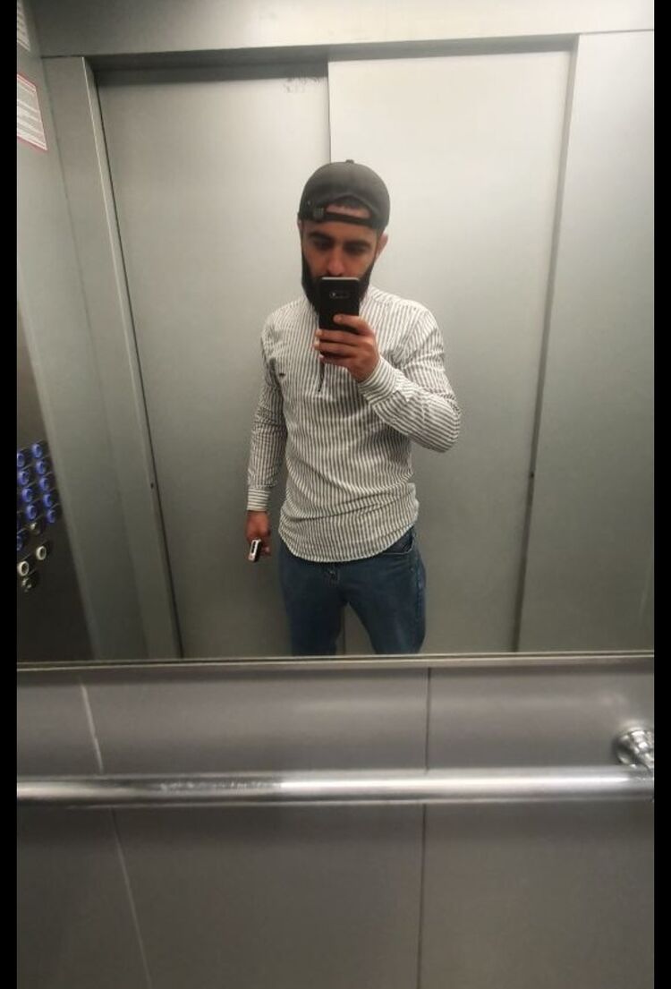  29932947  Isa, 33 ,    