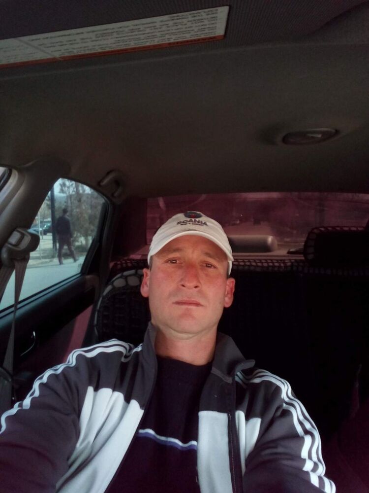  11489037  Jamik, 35 ,    
