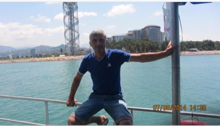  ,   Artur, 48 ,   ,   