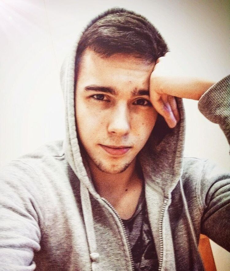  ,   Ruslan, 25 ,   ,   
