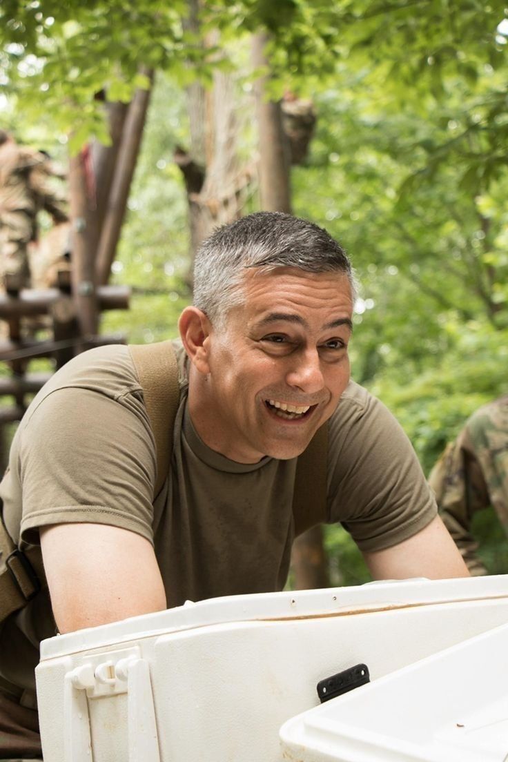  51323627  Stephen, 63 ,    Palais-Bourbon