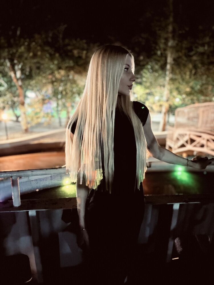  54015397  Anastasiia, 20 ,    