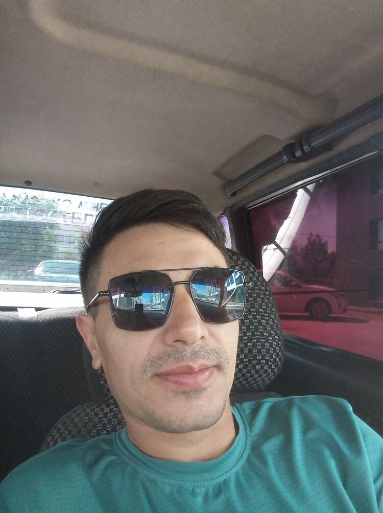  40351557  , 37 ,    